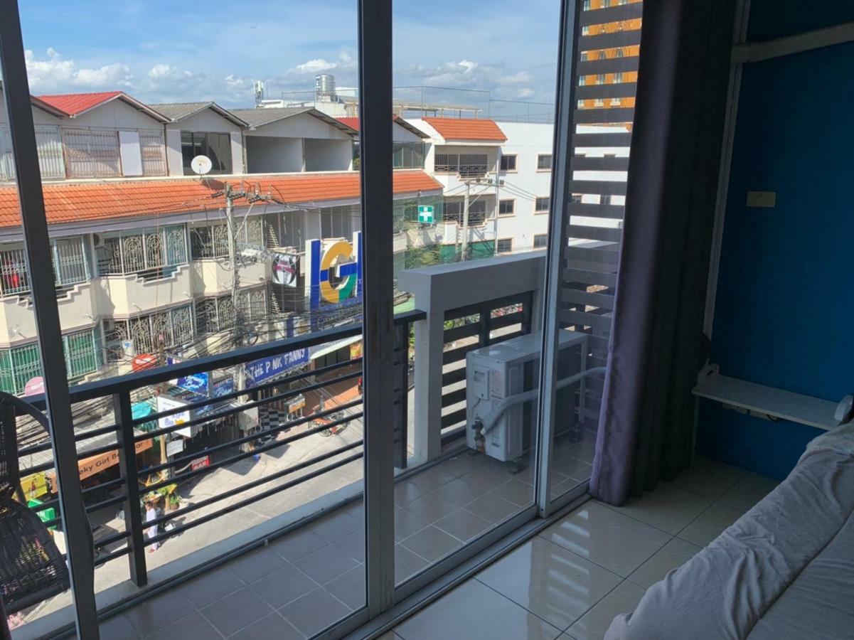 Retox Hotel Pattaya Exterior photo